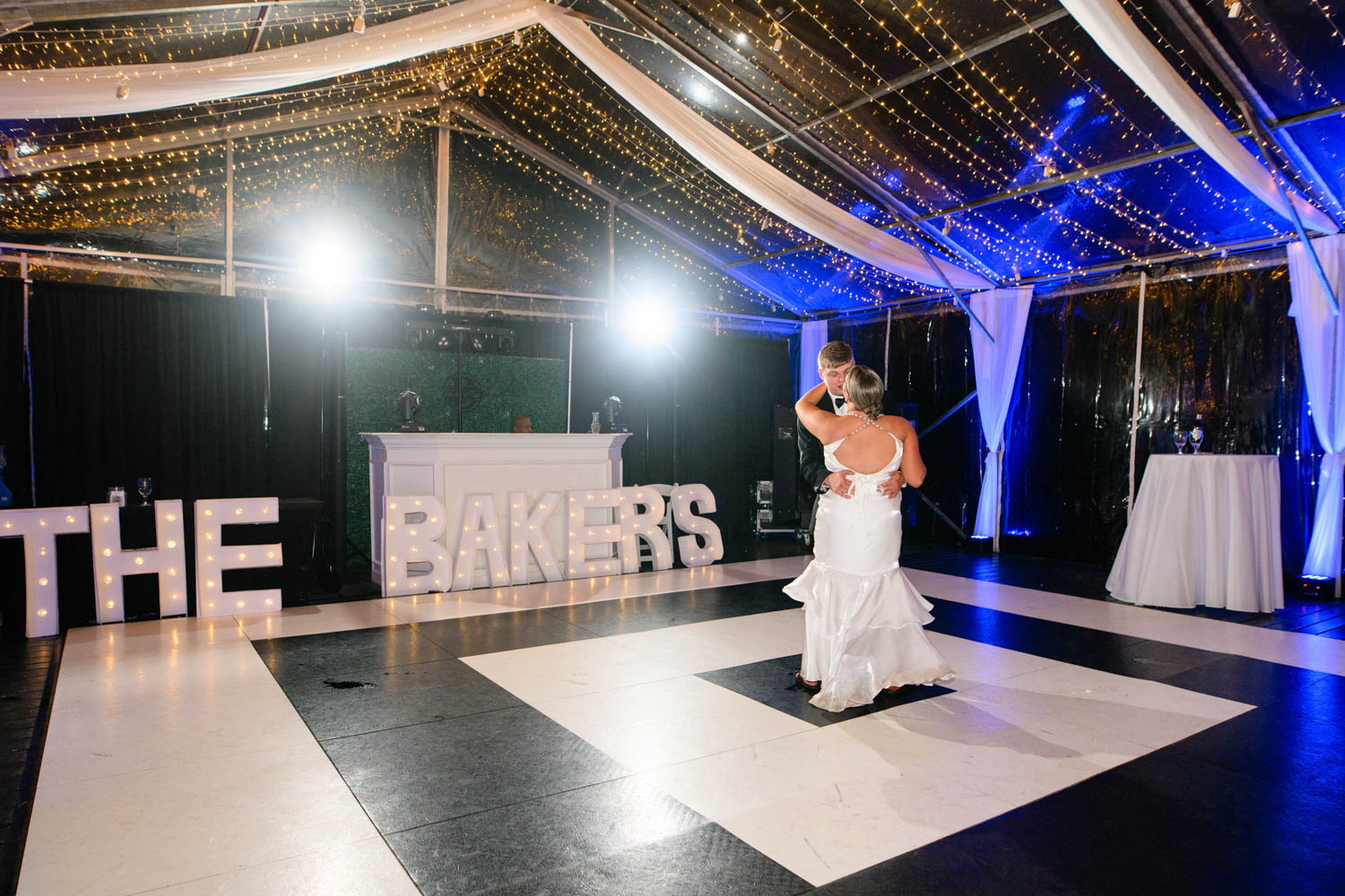 Duncan estate wedding couple sharing a final dance alone on dance floor